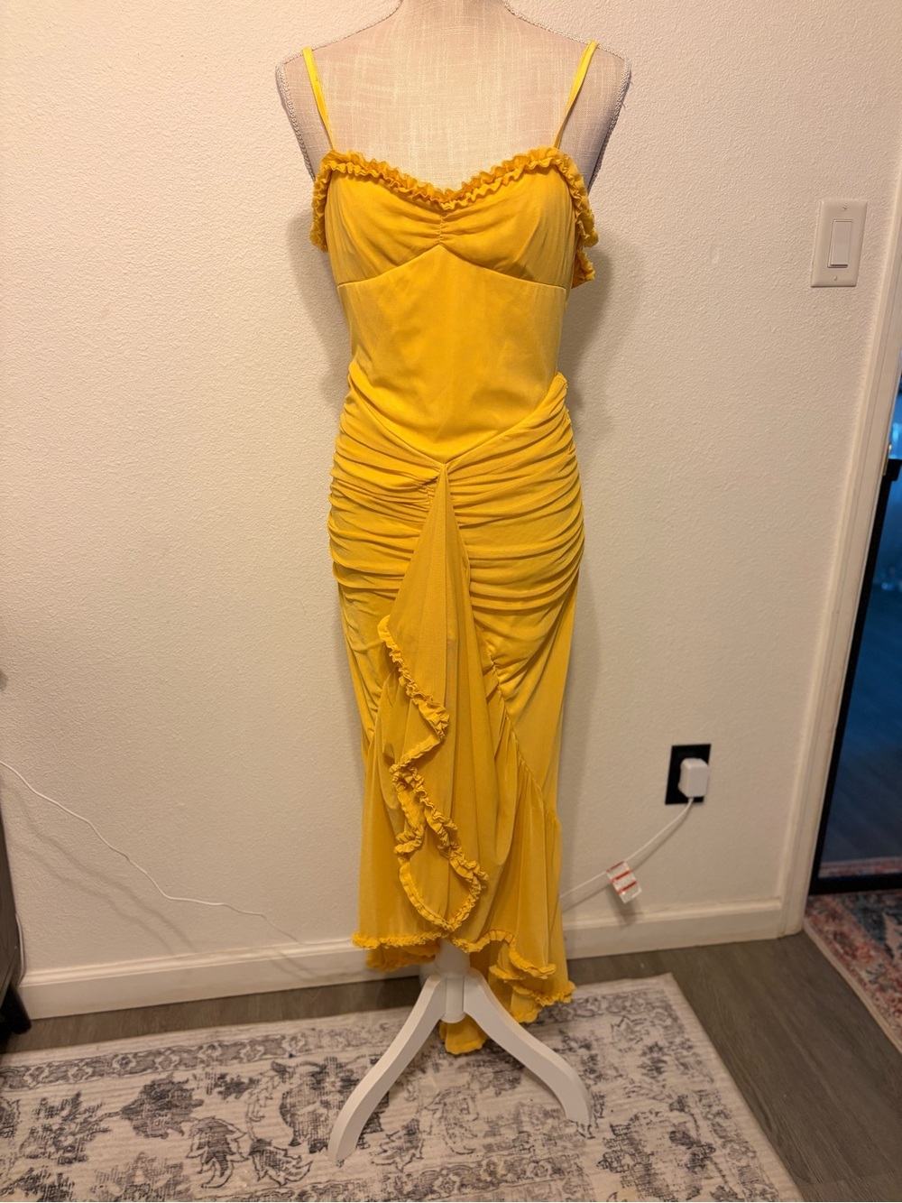 Sunshine Ruffle Spaghetti-Strap Midi Dress